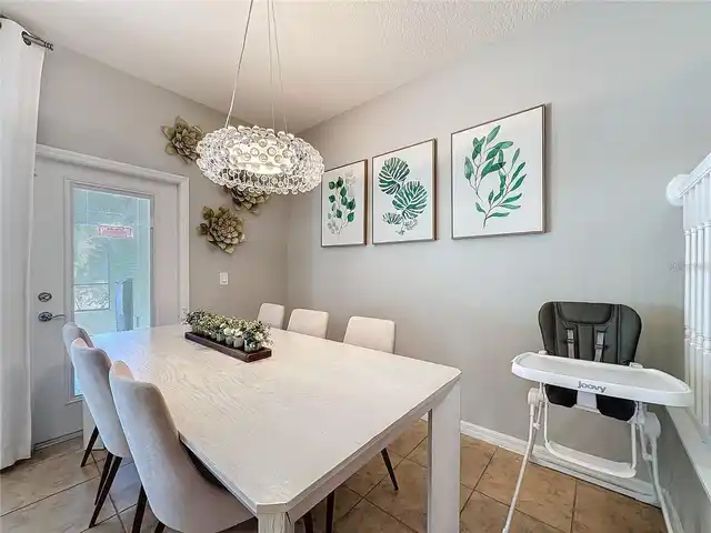 Listing Photo 12