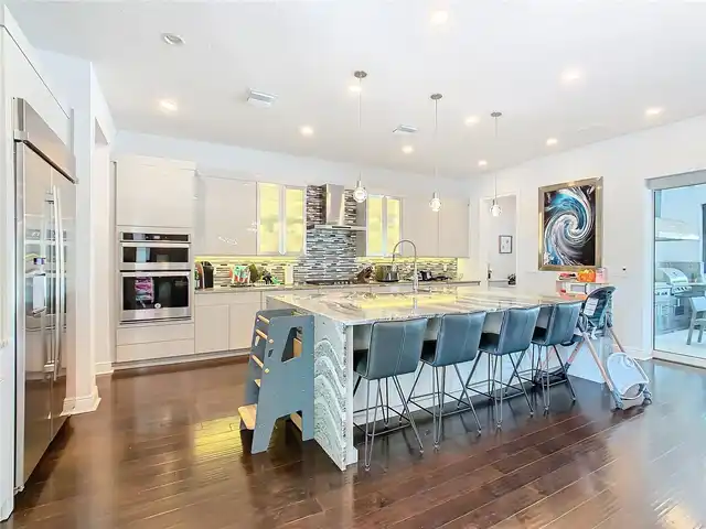 Listing Photo 16