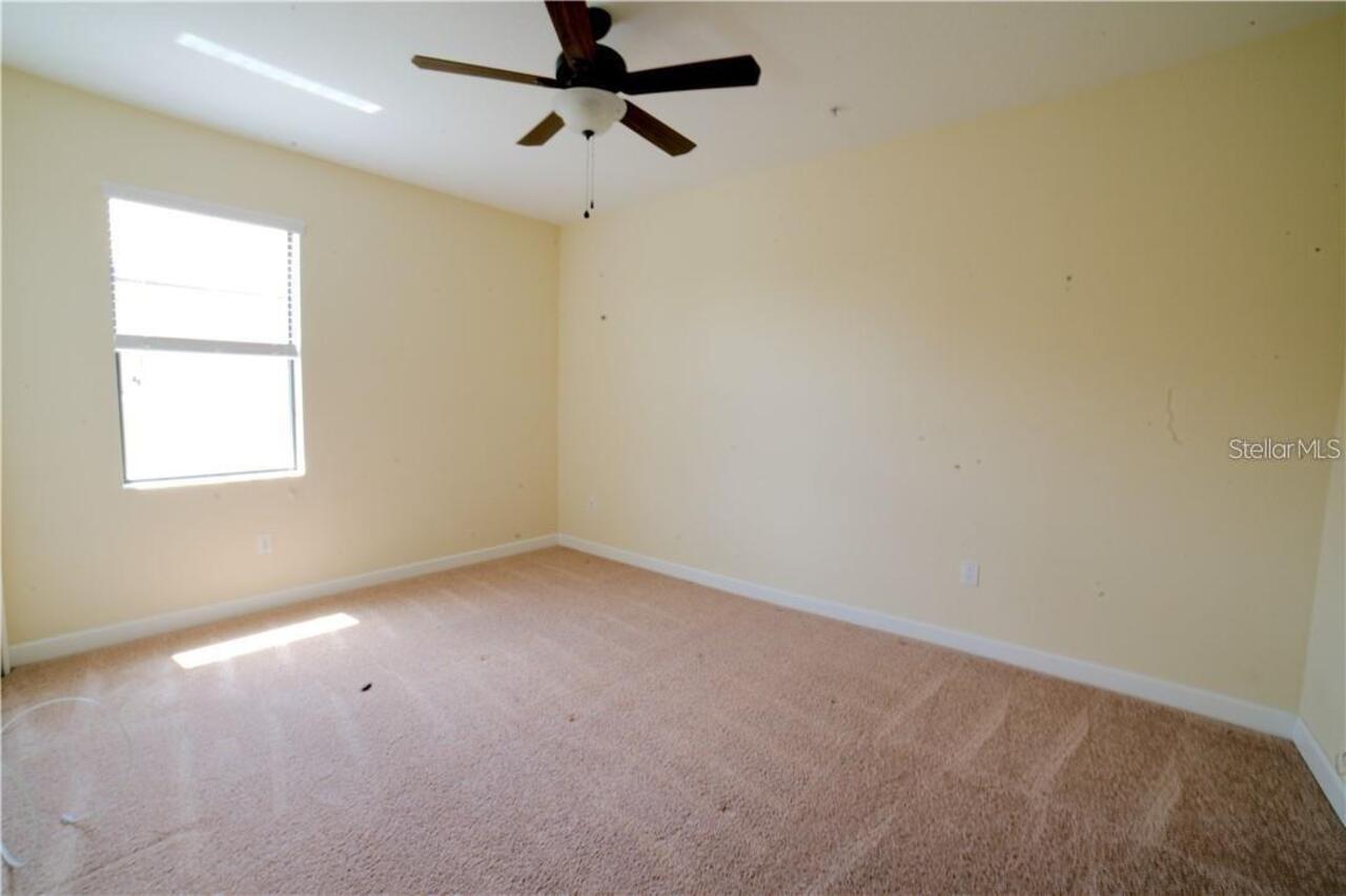 Listing Photo 12