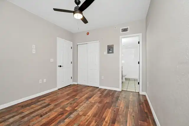 Listing Photo 37