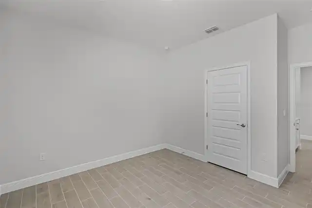 Listing Photo 33