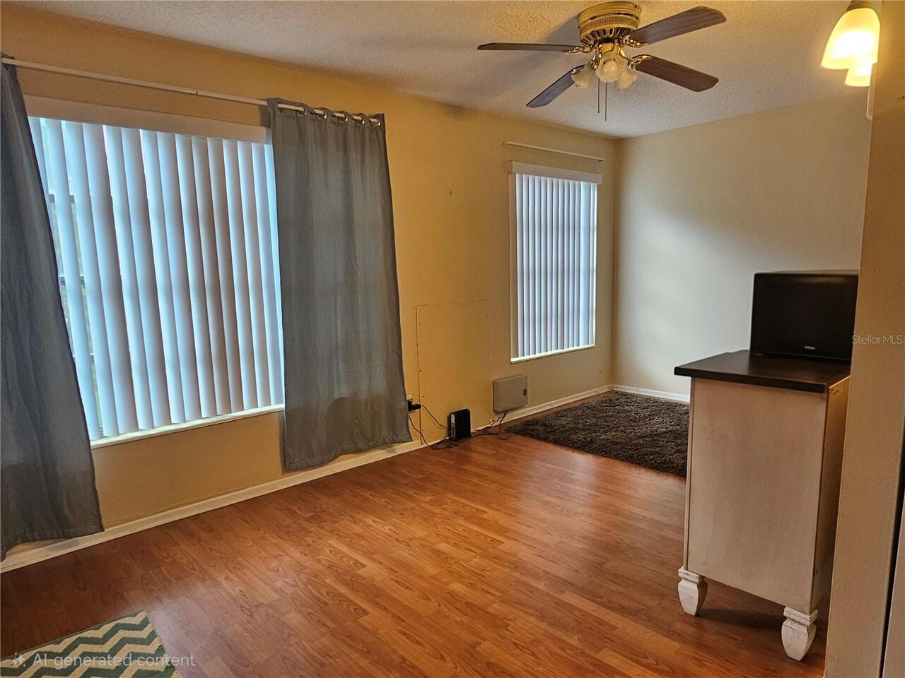 Listing Photo 9