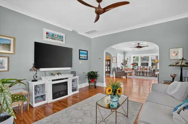 Listing Photo 17