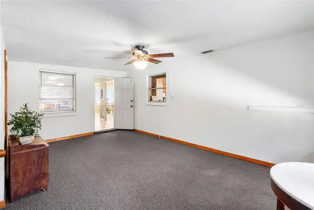 Listing Photo 22