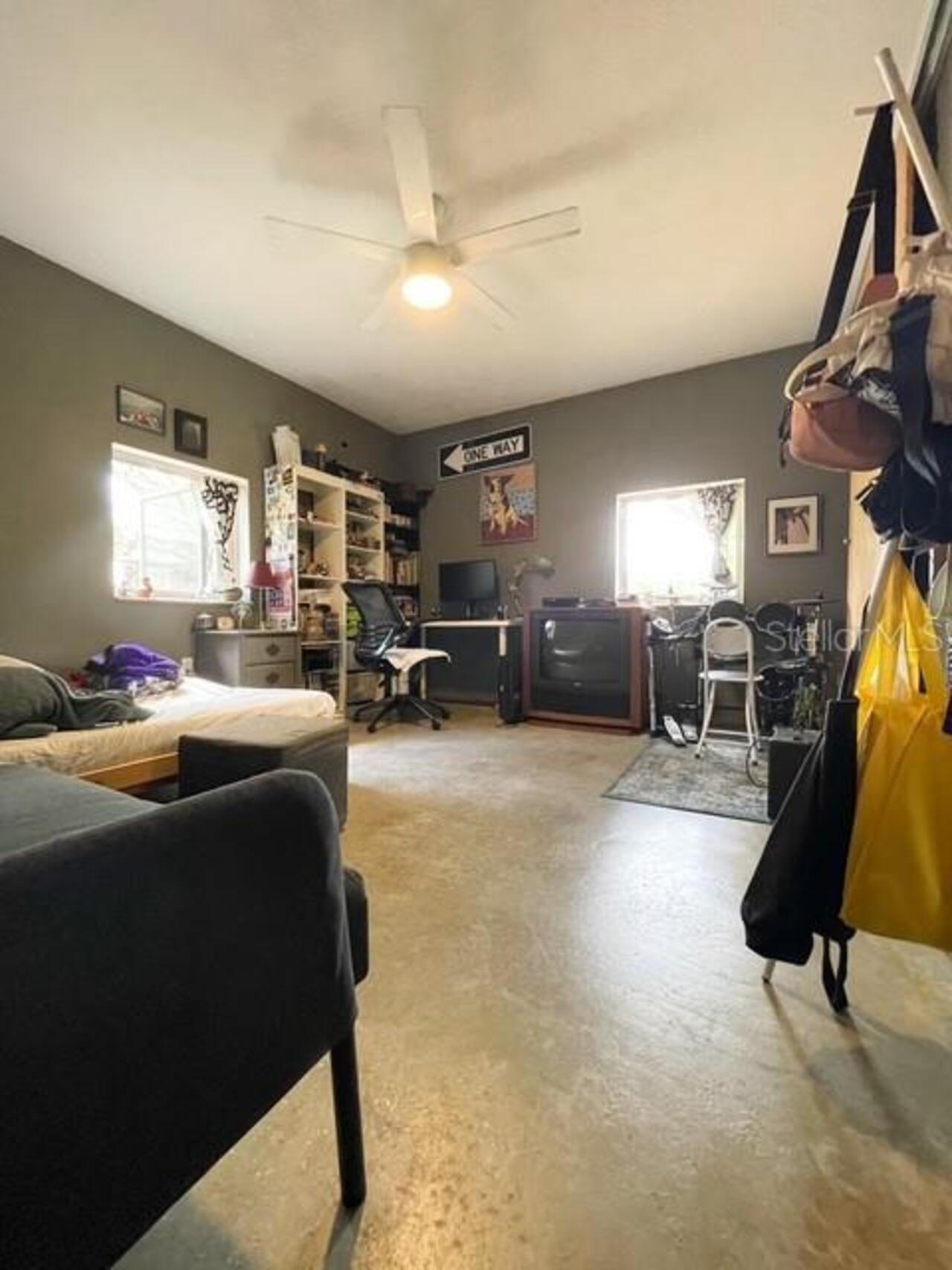 Listing Photo 8