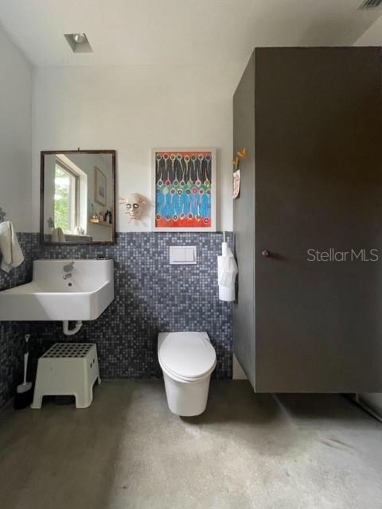 Listing Photo 12
