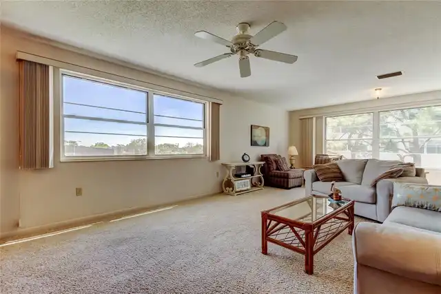 Listing Photo 12