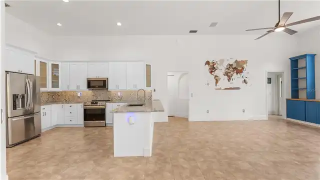 Listing Photo 10