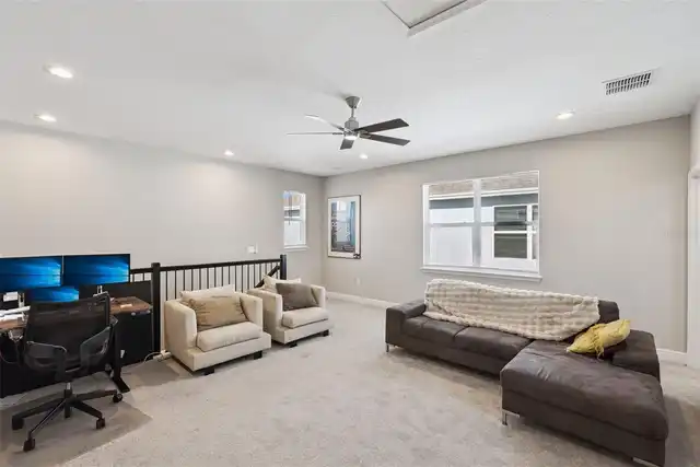 Listing Photo 15