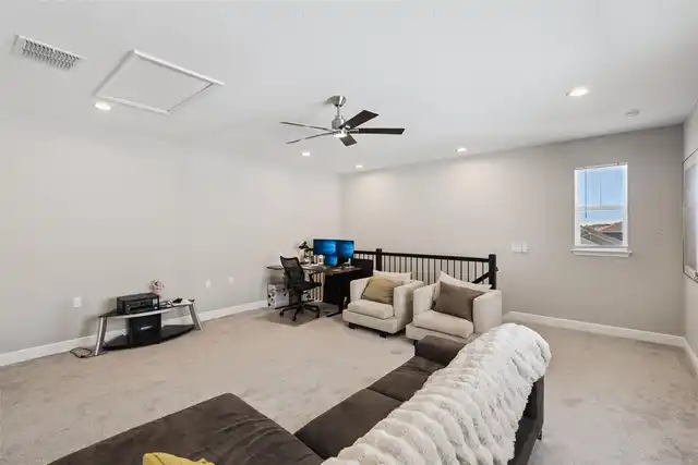 Listing Photo 16