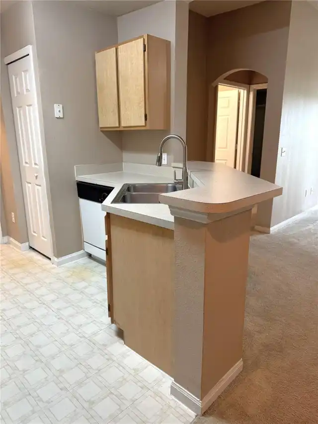 Listing Photo 8