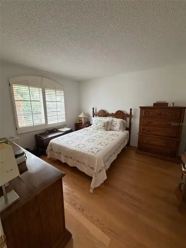 Listing Photo 14