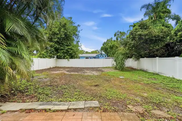 Listing Photo 32