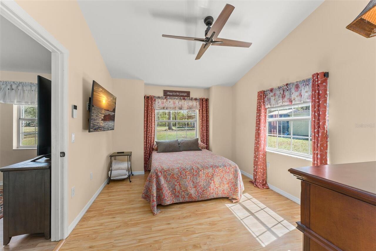 Listing Photo 32