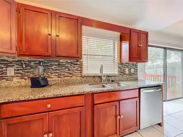 Listing Photo 15