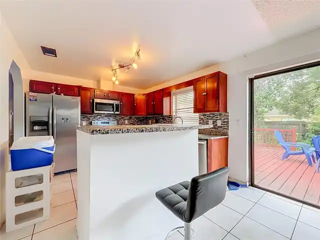 Listing Photo 17