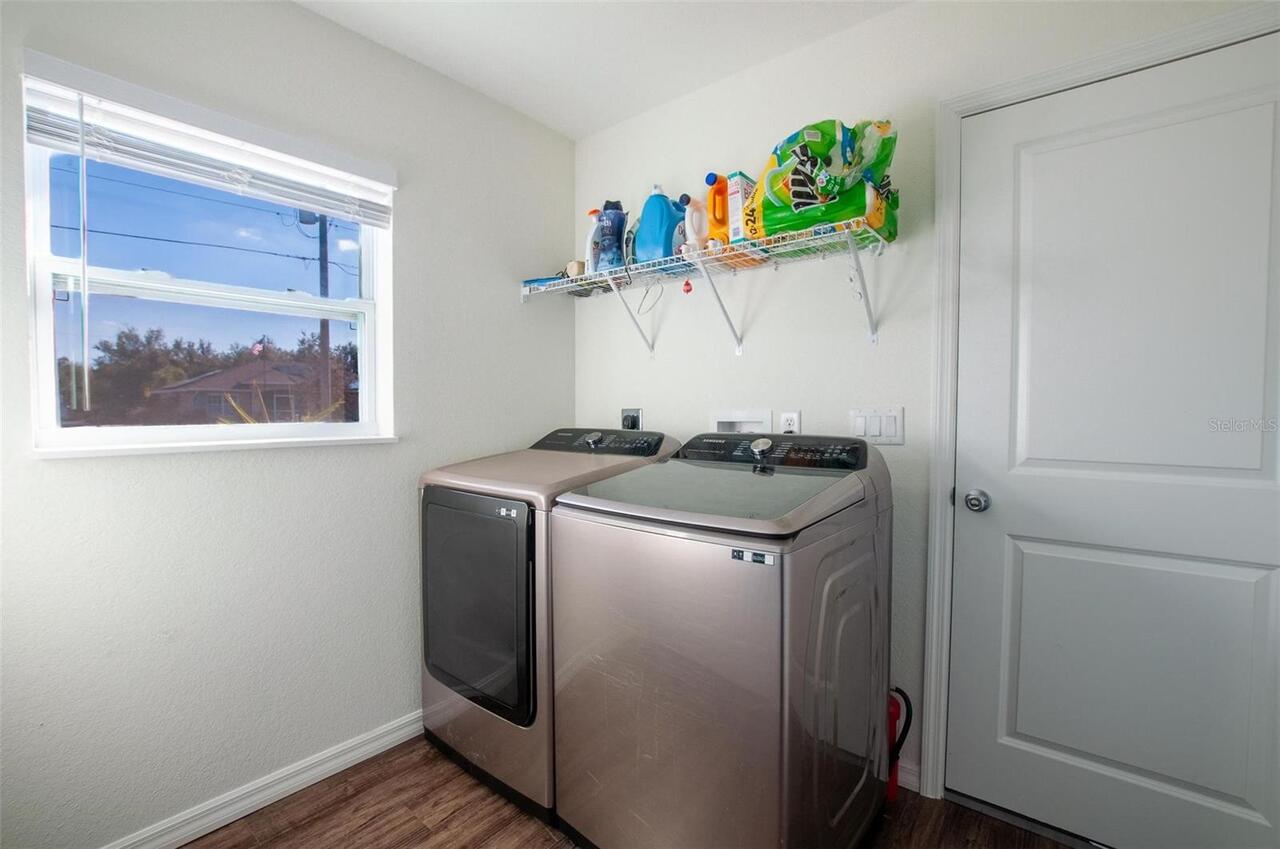 Listing Photo 12