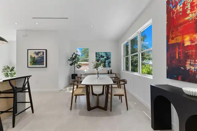 Listing Photo 11