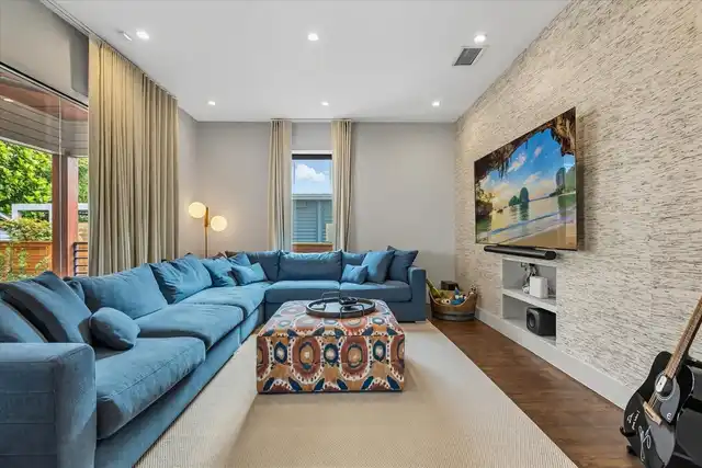 Listing Photo 18