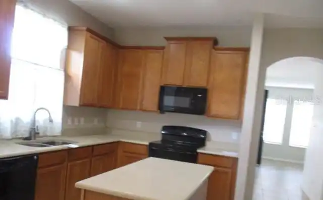 Listing Photo 11
