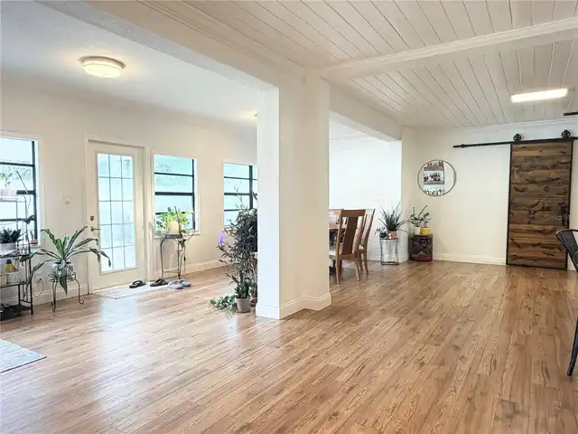 Listing Photo 6