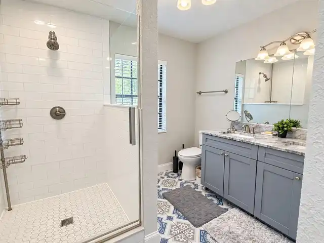 Listing Photo 18