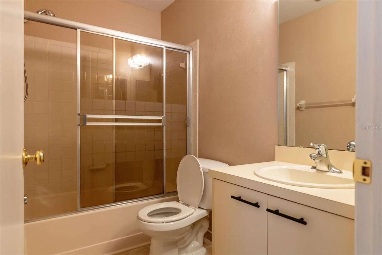 Listing Photo 9