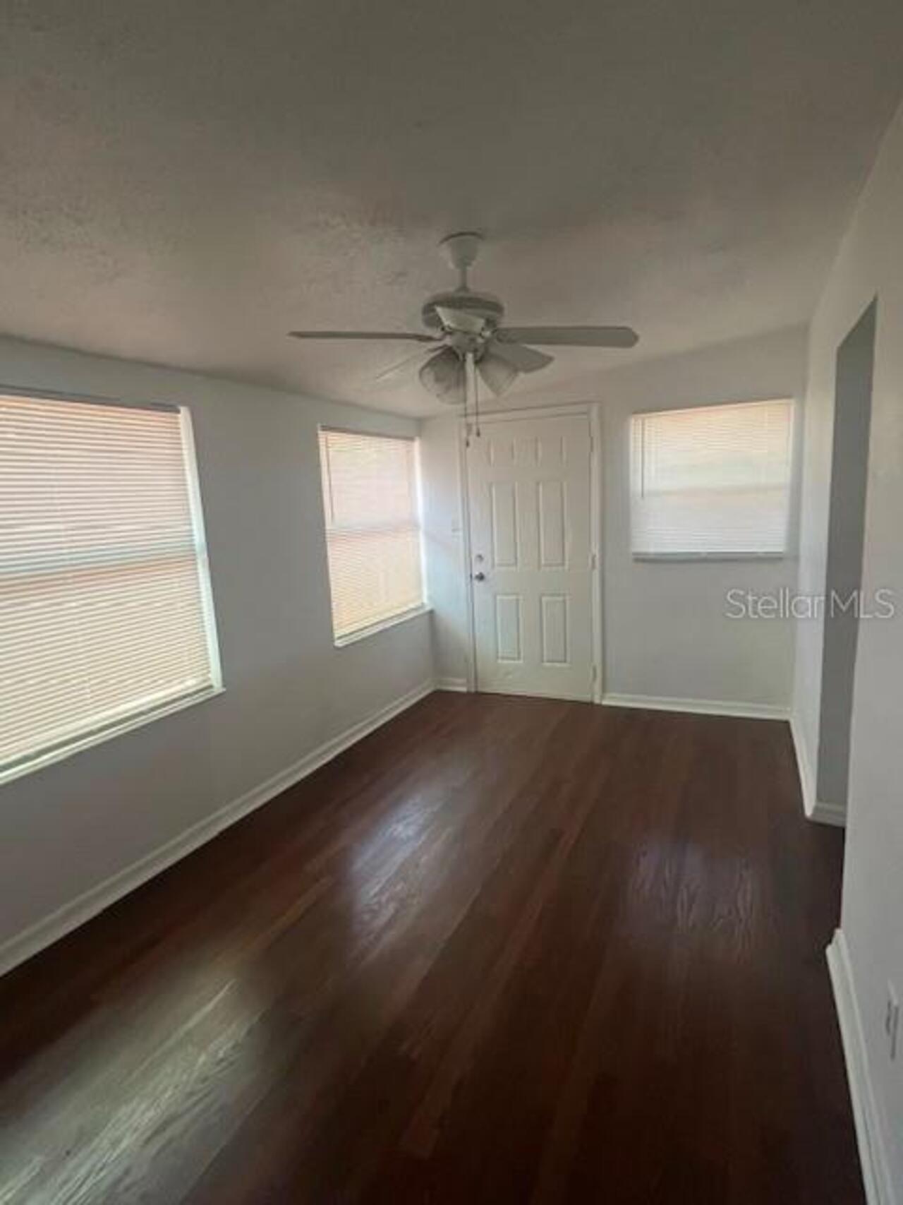 Listing Photo 12