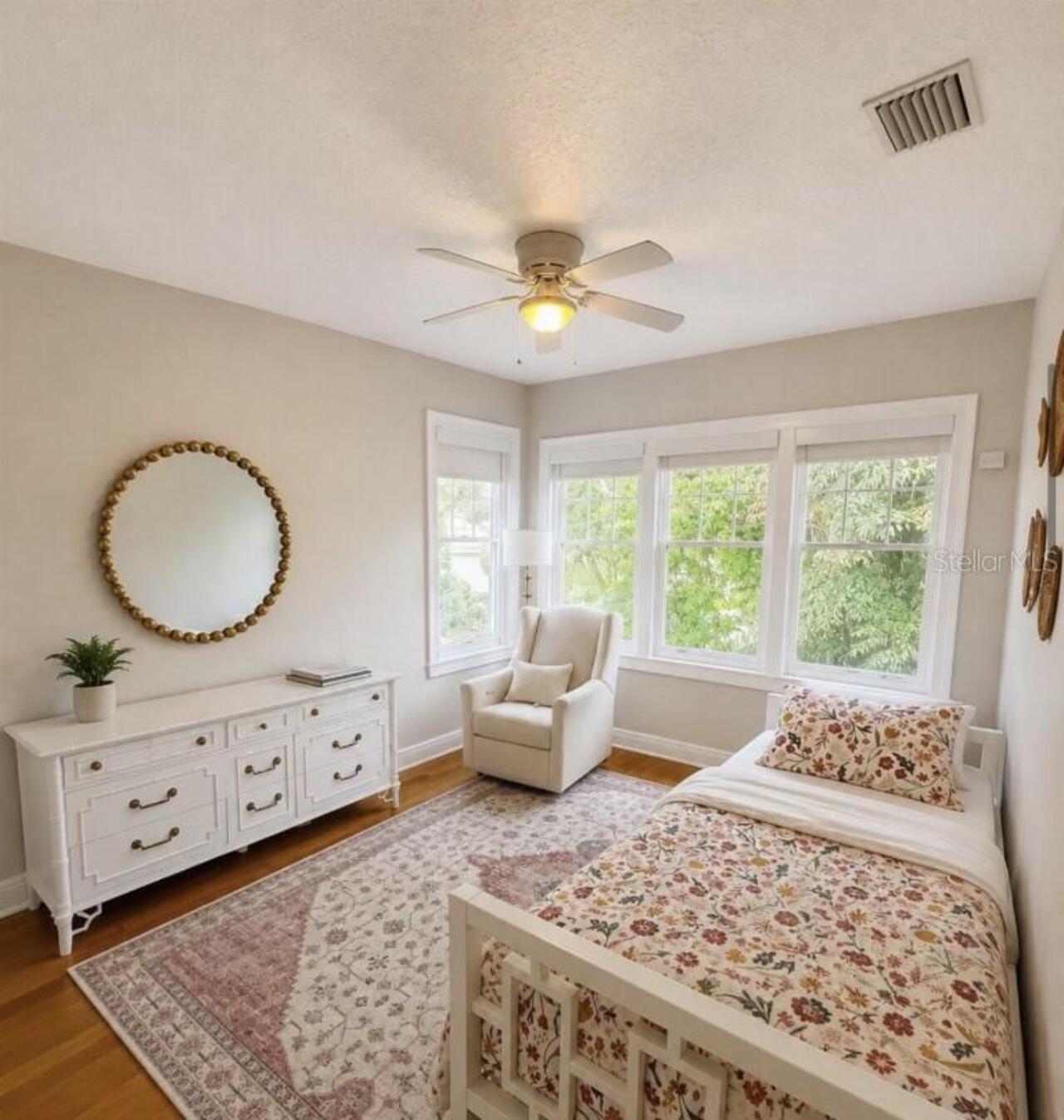 Listing Photo 9