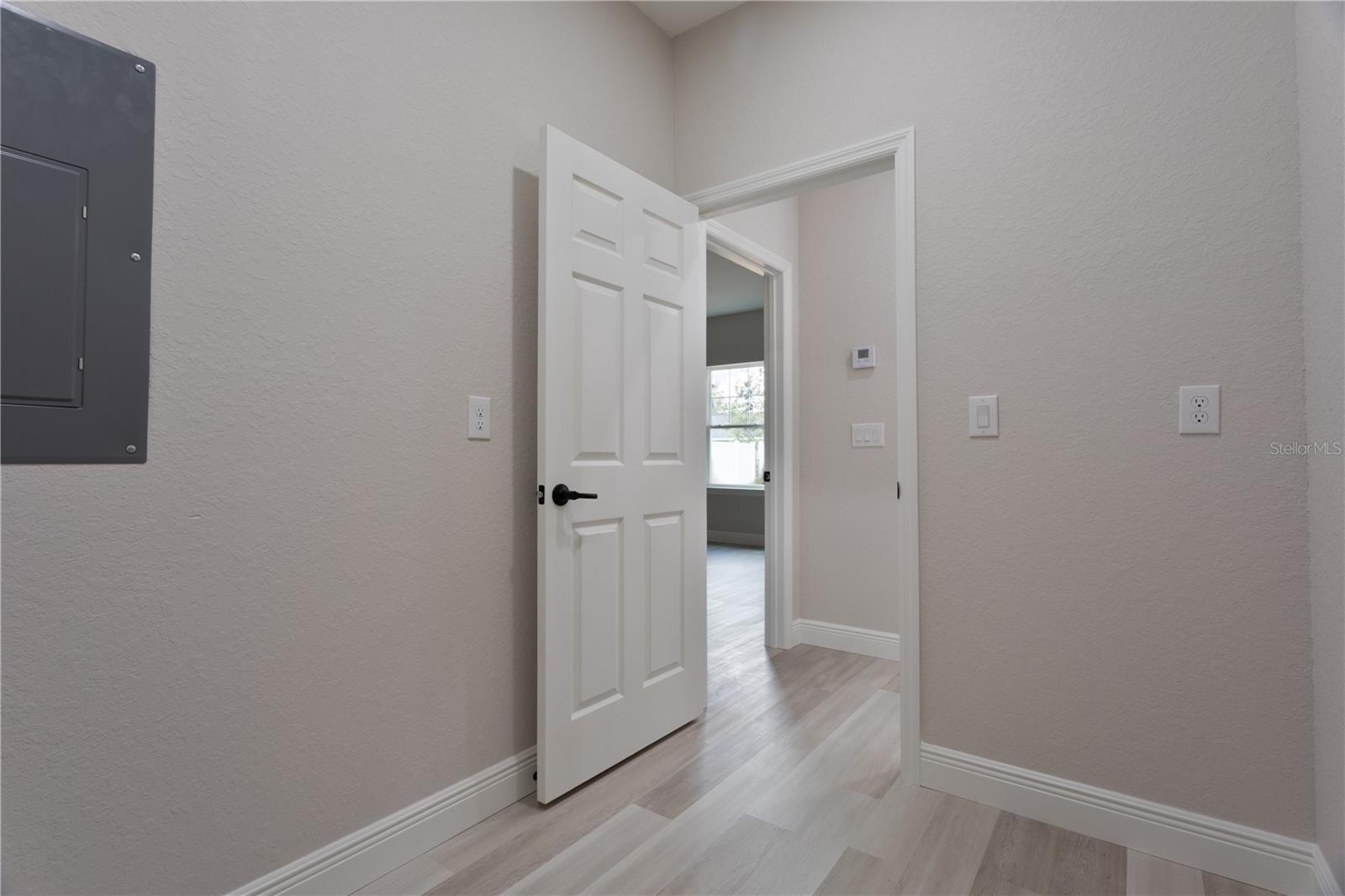 Listing Photo 12