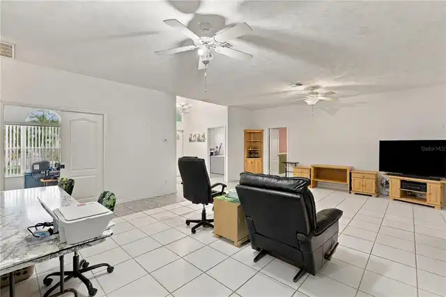Listing Photo 9