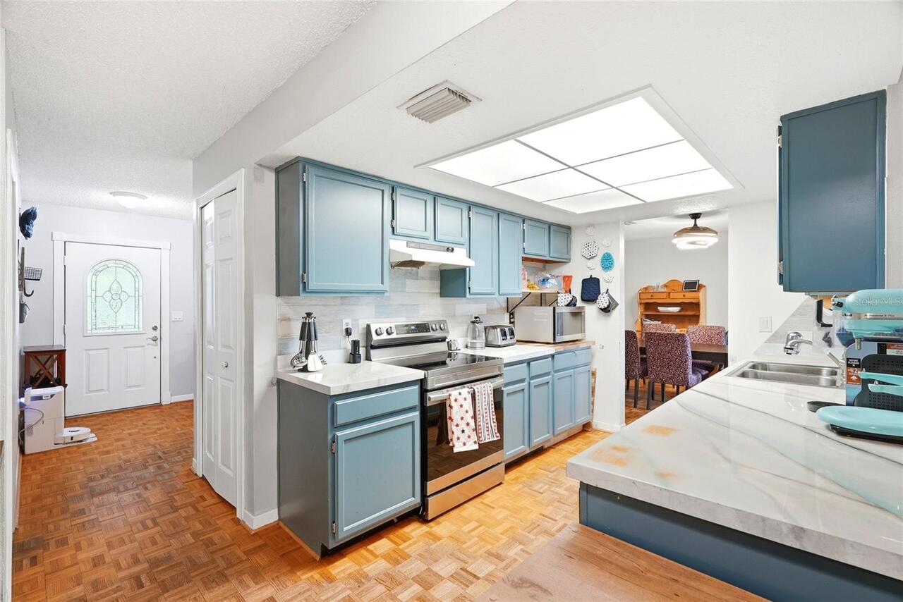 Listing Photo 11