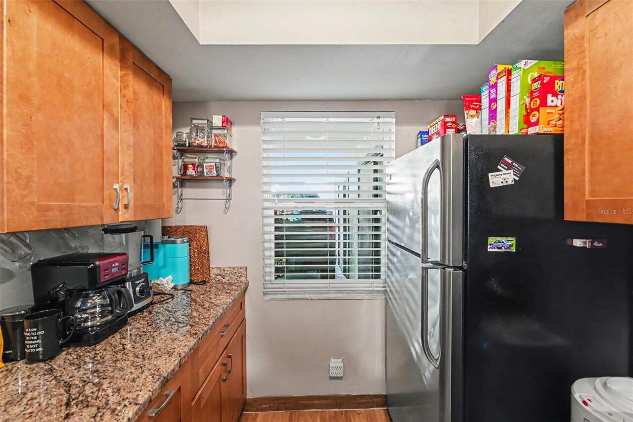 Listing Photo 8