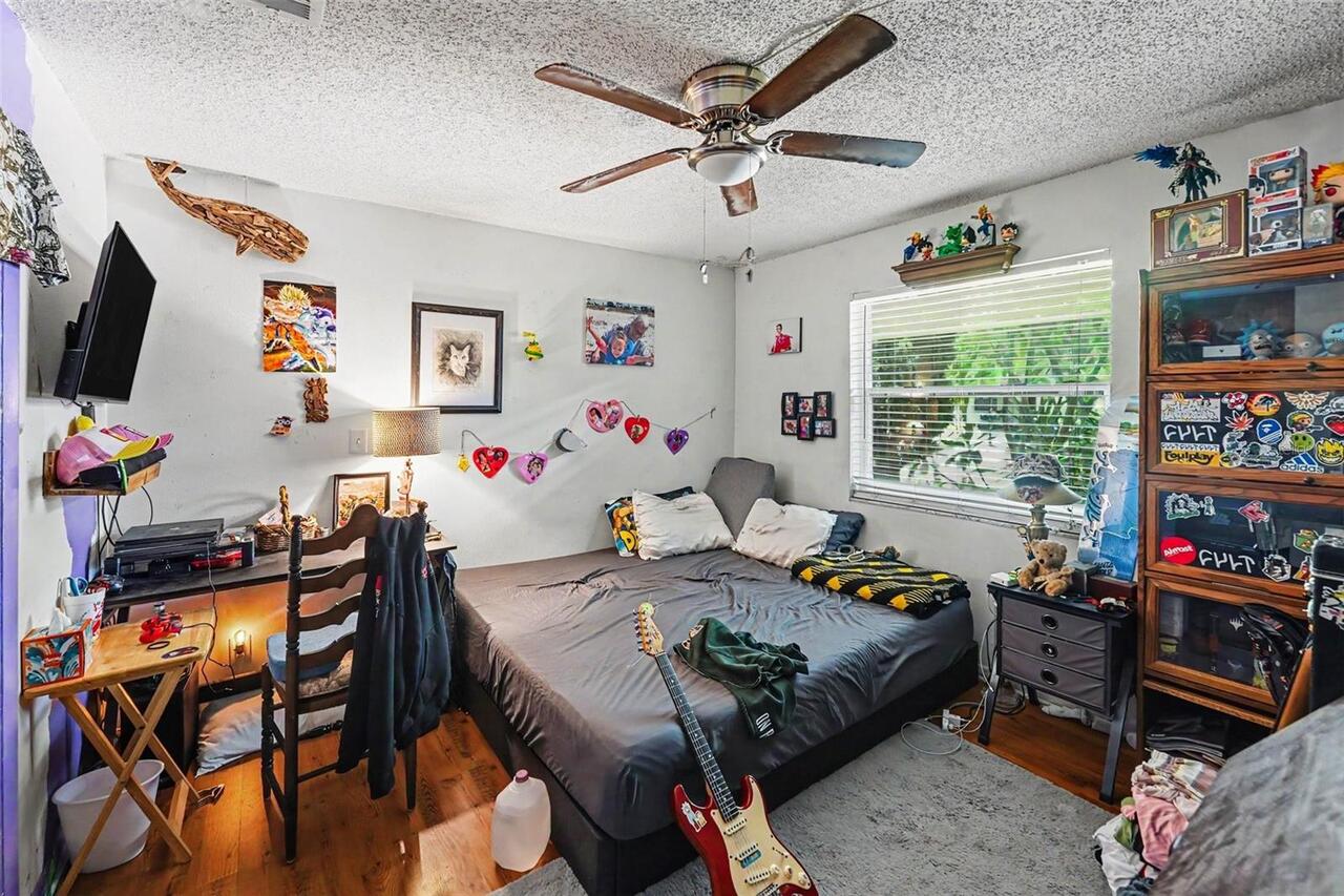 Listing Photo 11