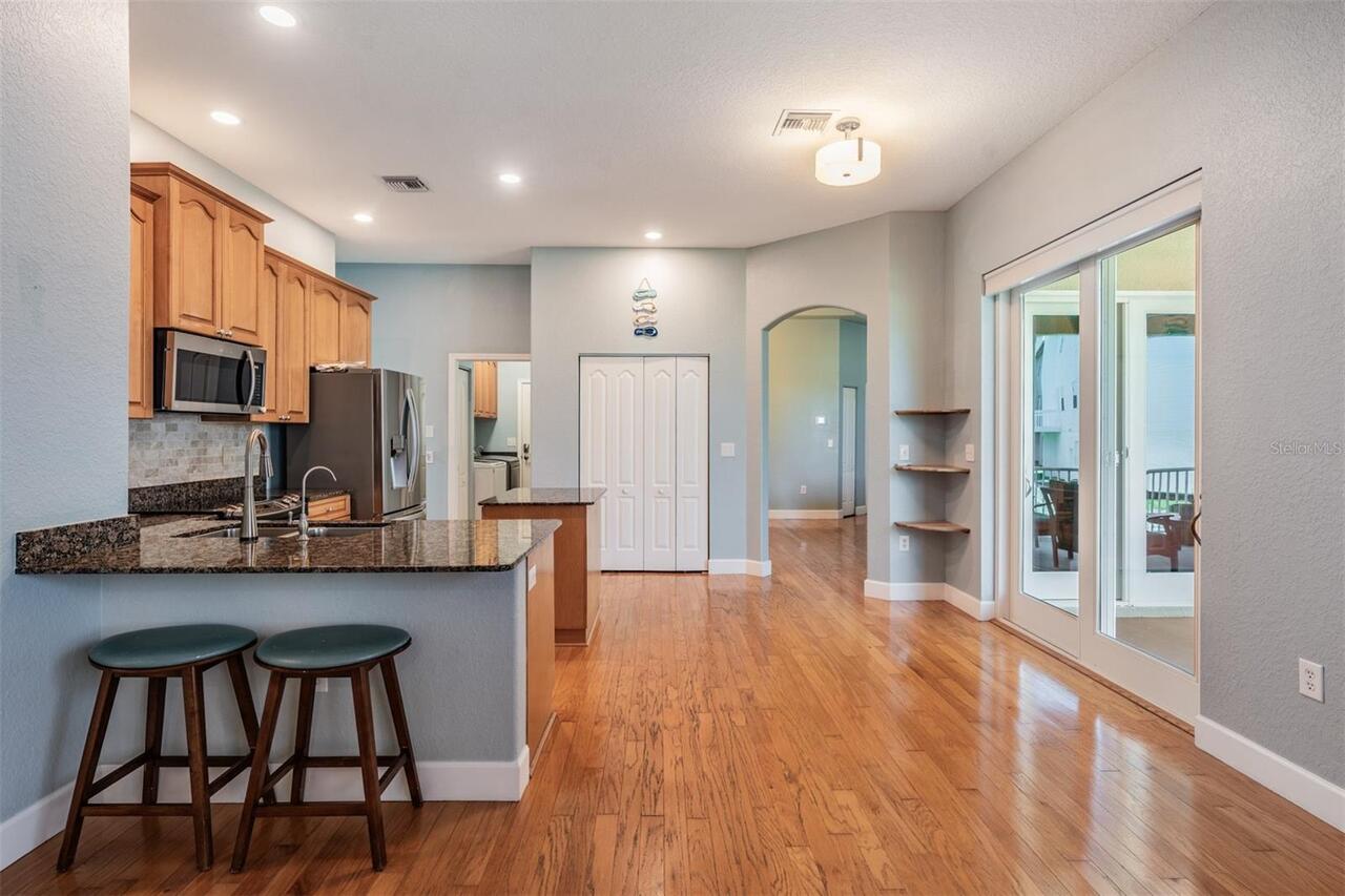 Listing Photo 10