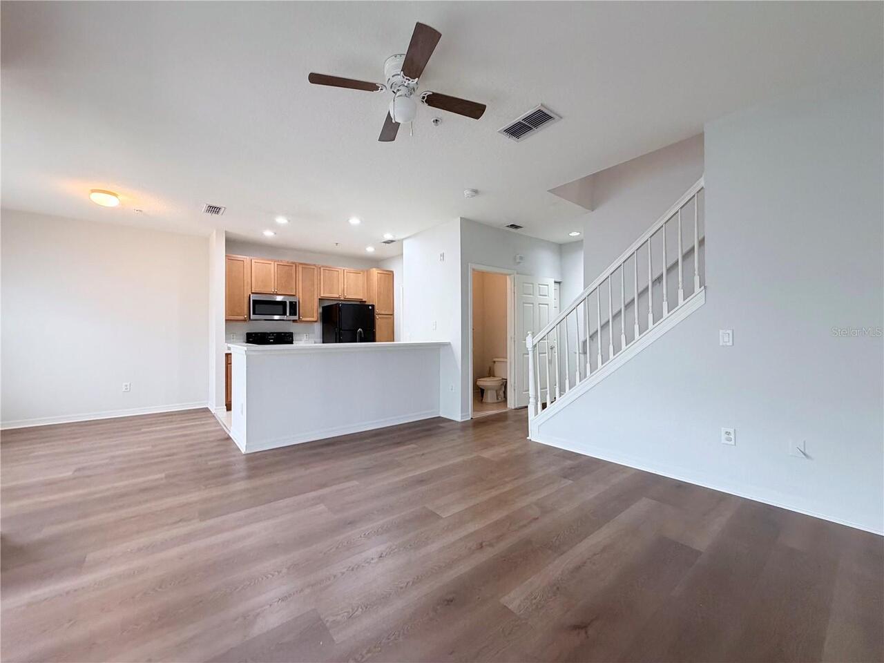 Listing Photo 8