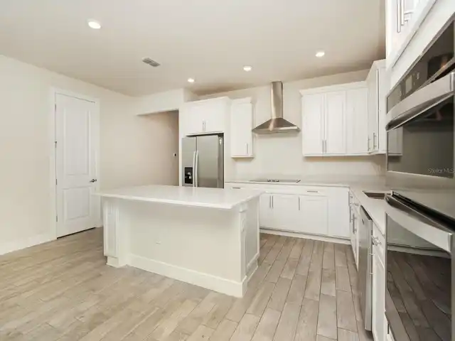 Listing Photo 6