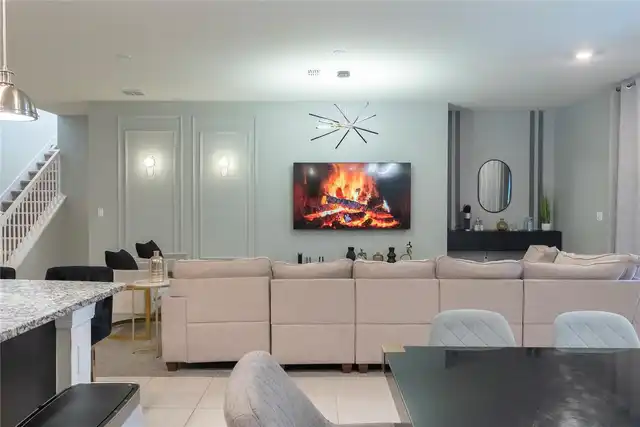 Listing Photo 18