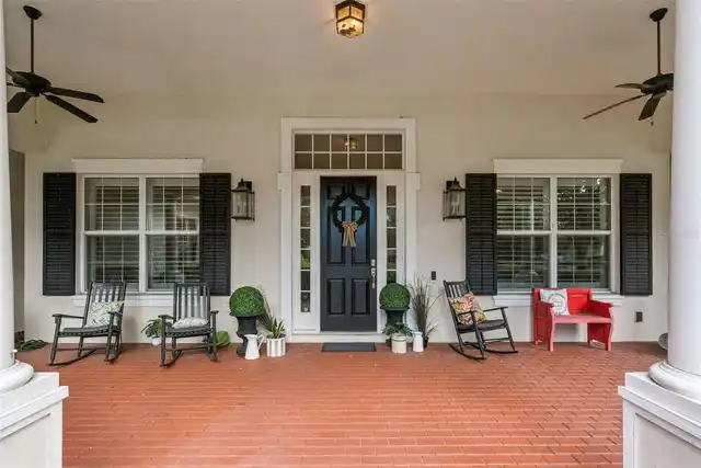 Listing Photo 9