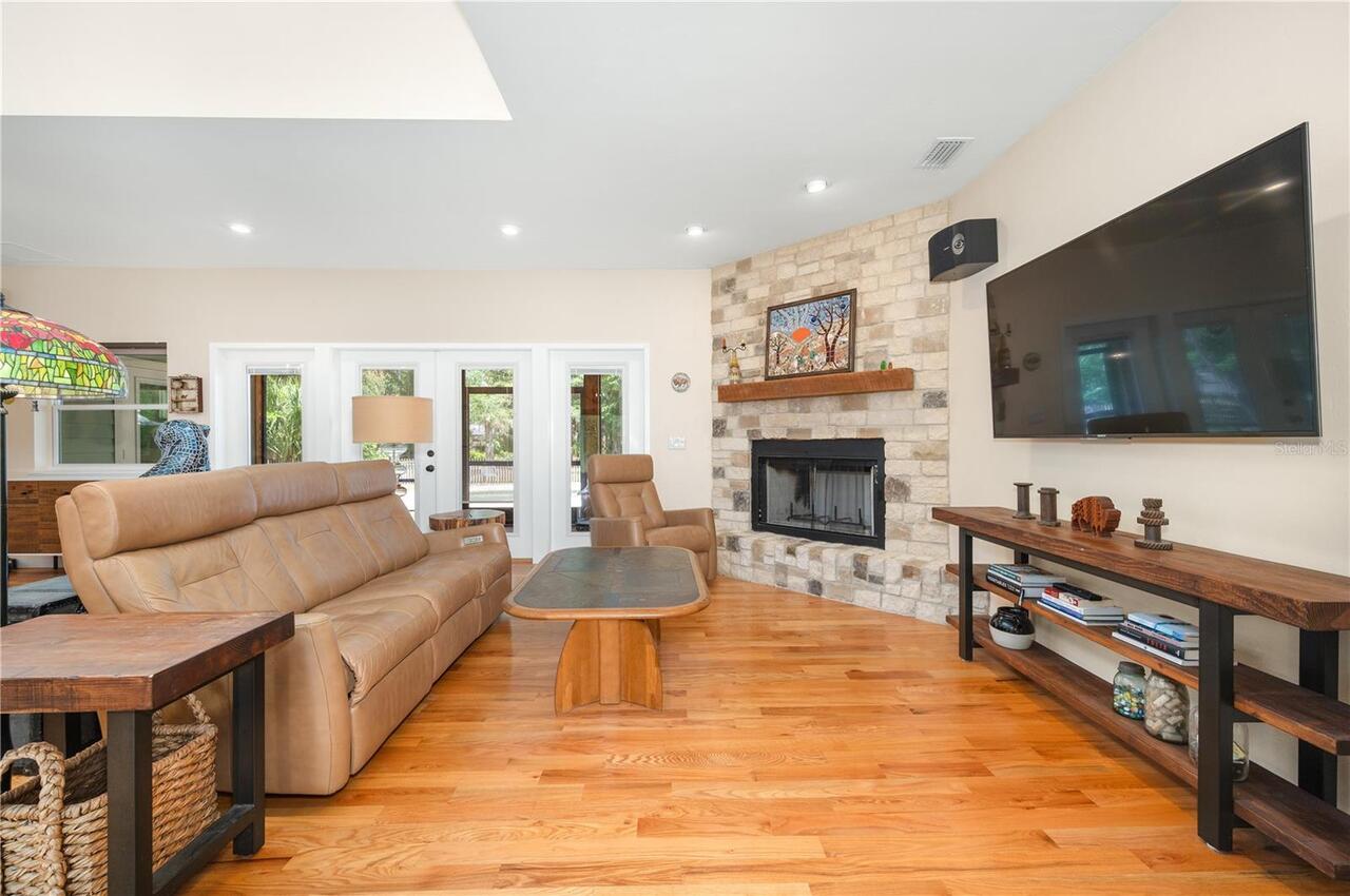 Listing Photo 7