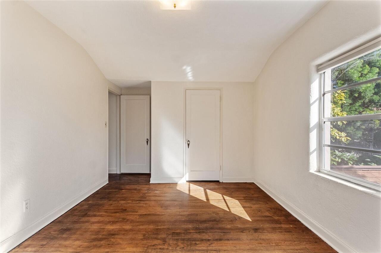 Listing Photo 16