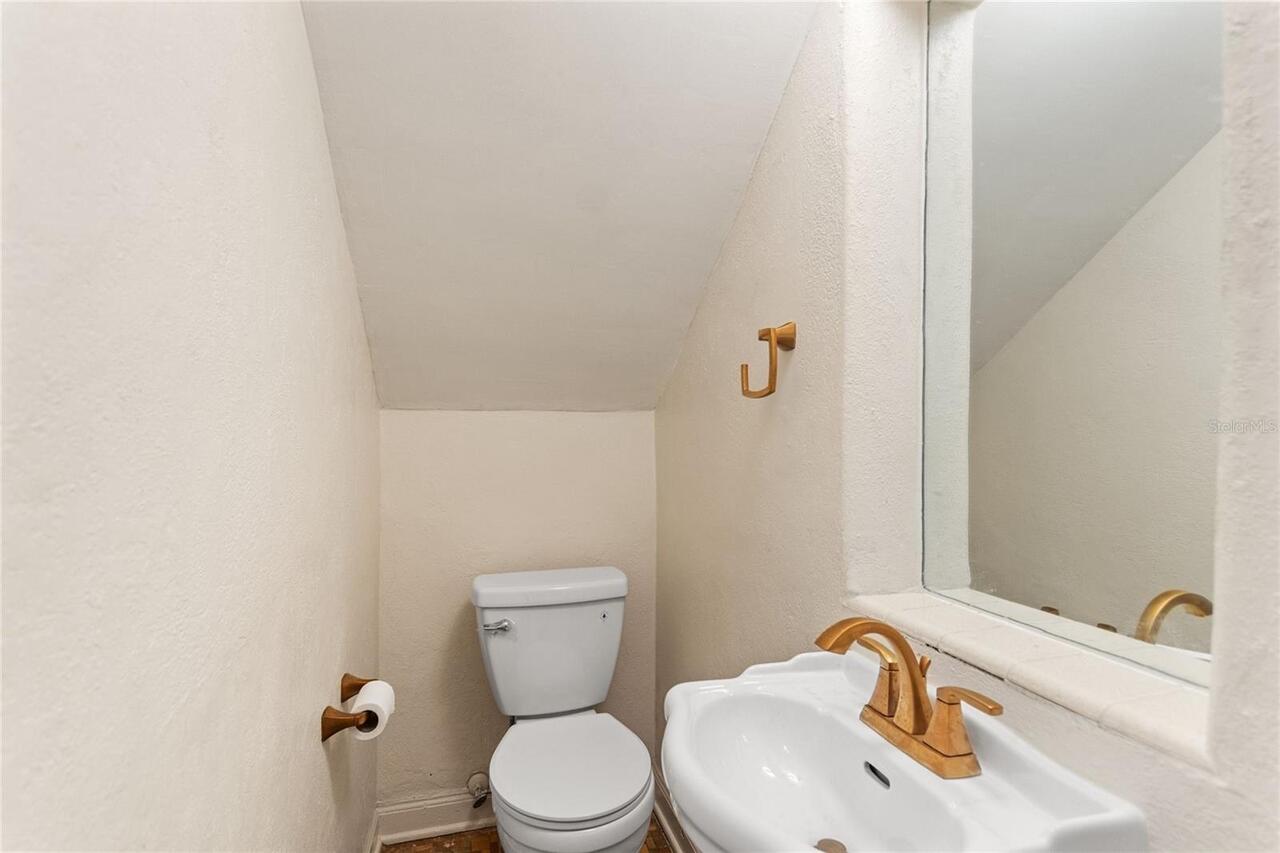 Listing Photo 17