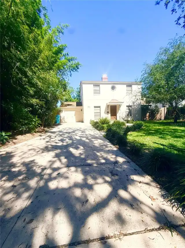 3BR, Residential Lease, 1BA, $3,850
Read More