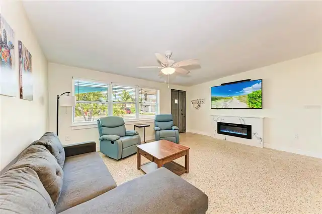 Listing Photo 7
