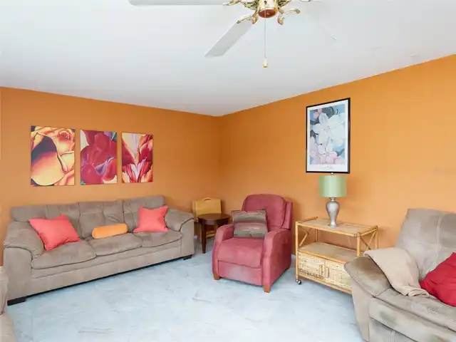 Listing Photo 6