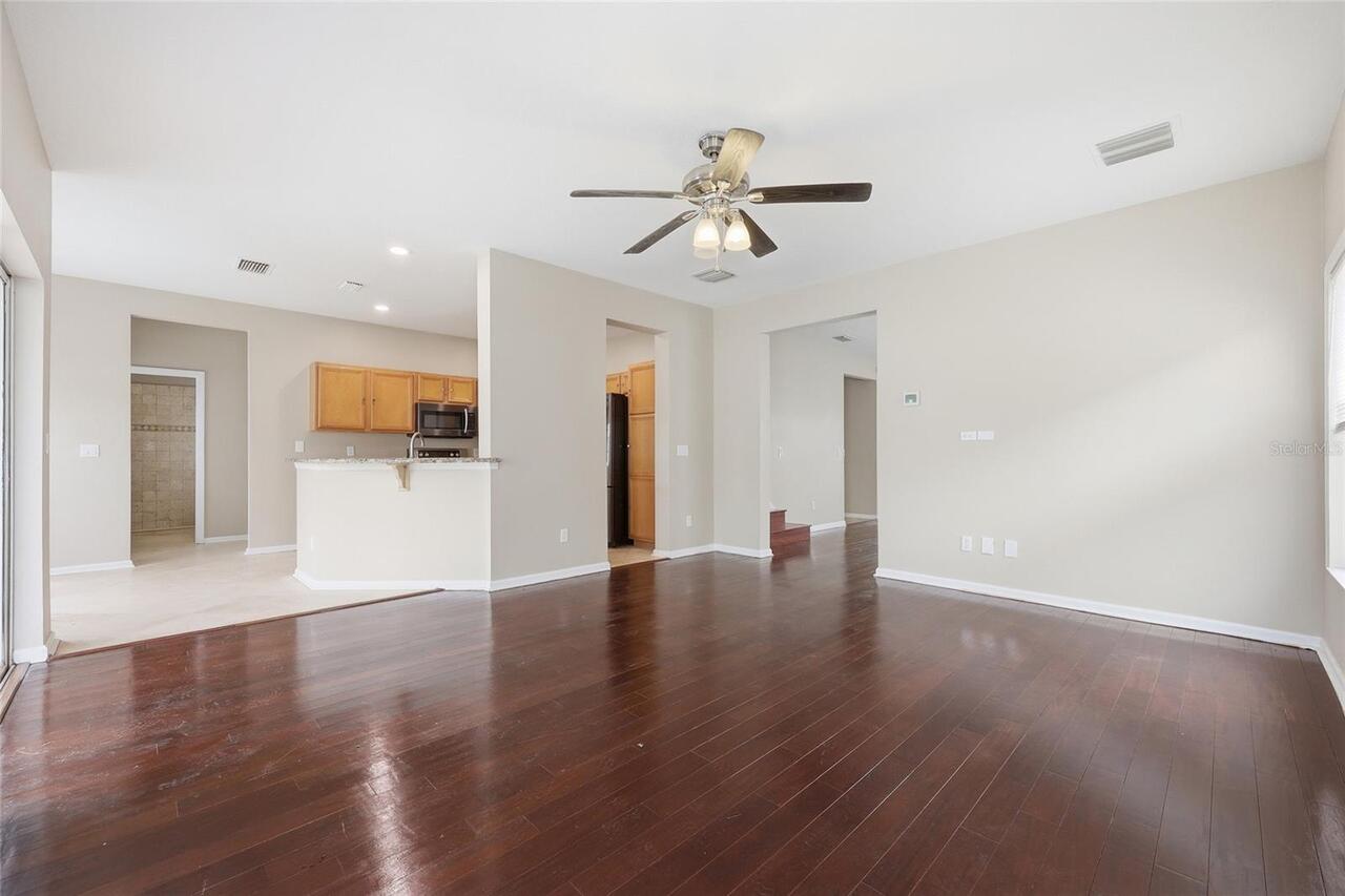 Listing Photo 8