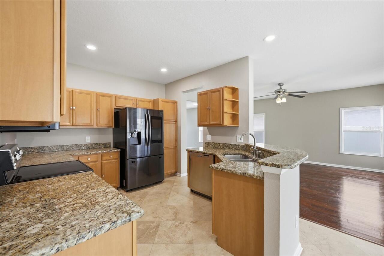 Listing Photo 11