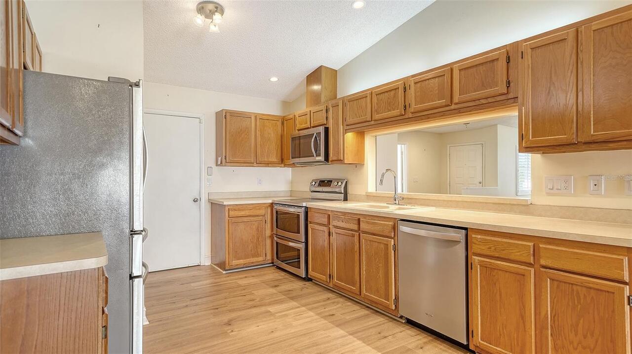 Listing Photo 15