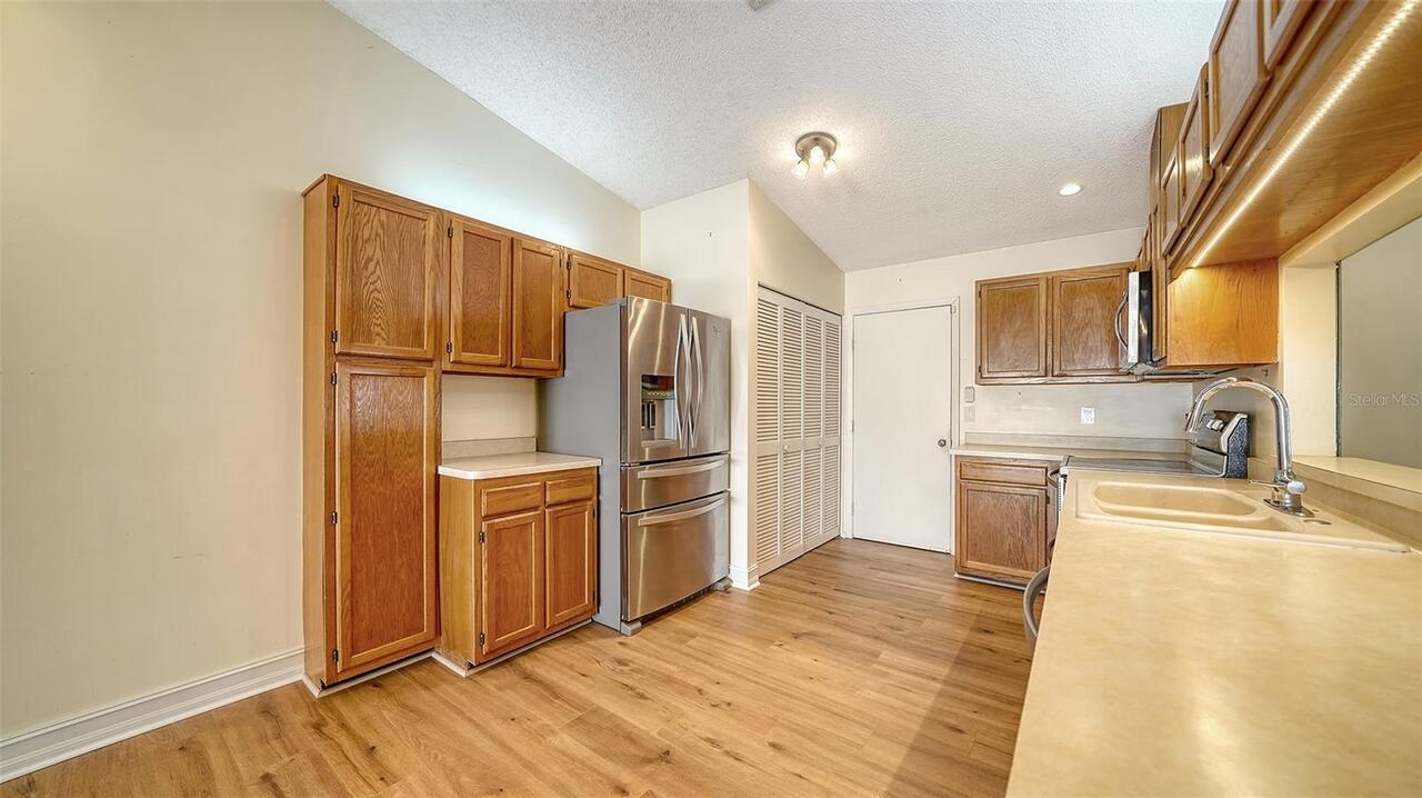 Listing Photo 16