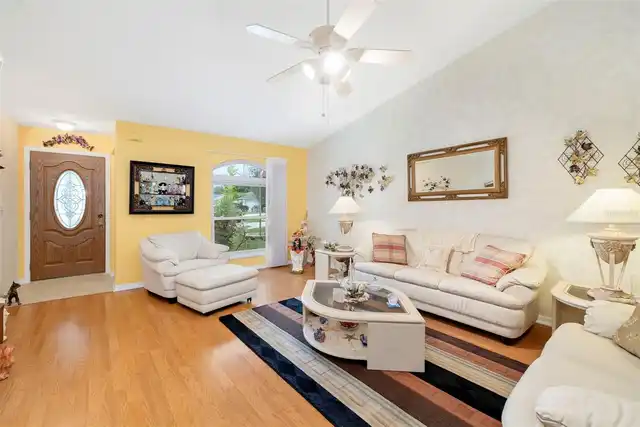 Listing Photo 10